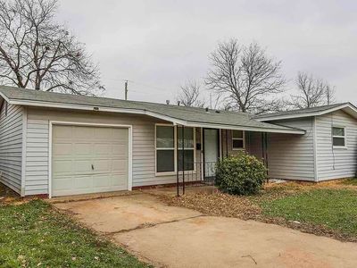 407 NW Greenmeadow Dr, Lawton, OK, 73507