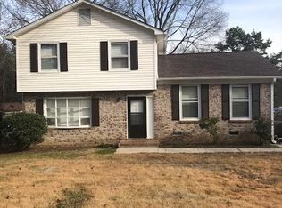 9813 Starwood Dr, Charlotte, NC 28215