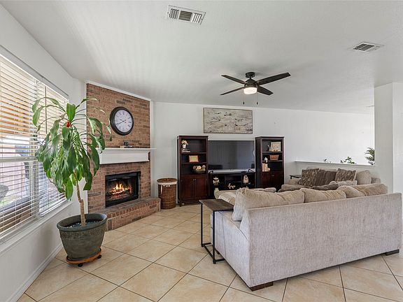 5th image of 2312 Green Mere Dr