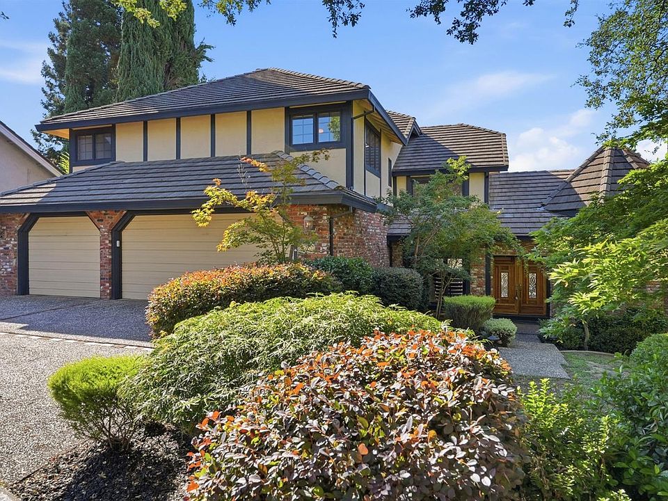 1st image of 9290 S Ravine Ln