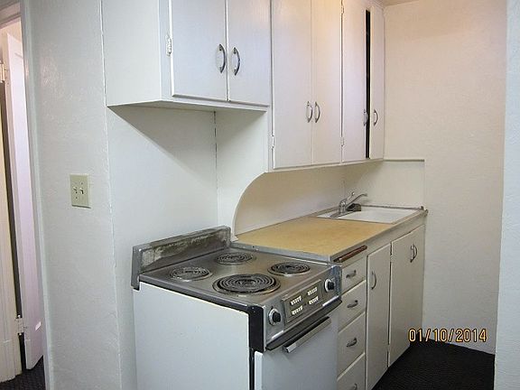 4th image of 219 H St APT 3