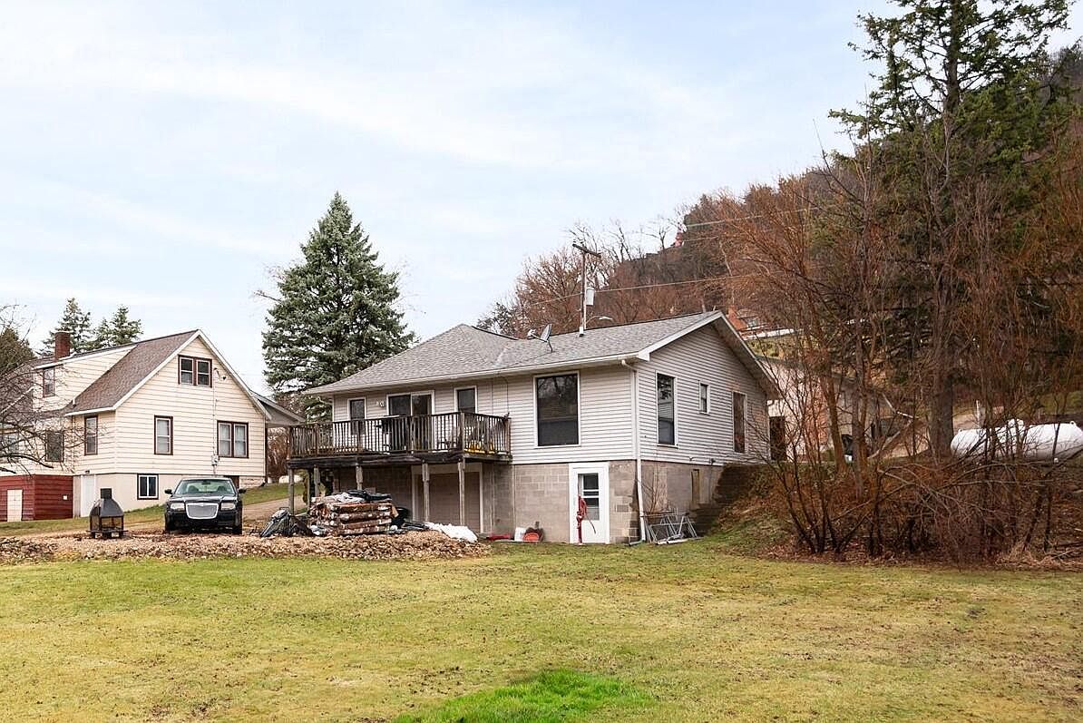 319 Spring STREET, Lynxville, WI 54626 Zillow