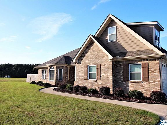 3rd image of 785 County Road 580