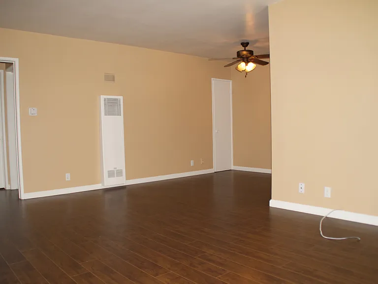 1762 Orchid Ave #14 — Photo 9