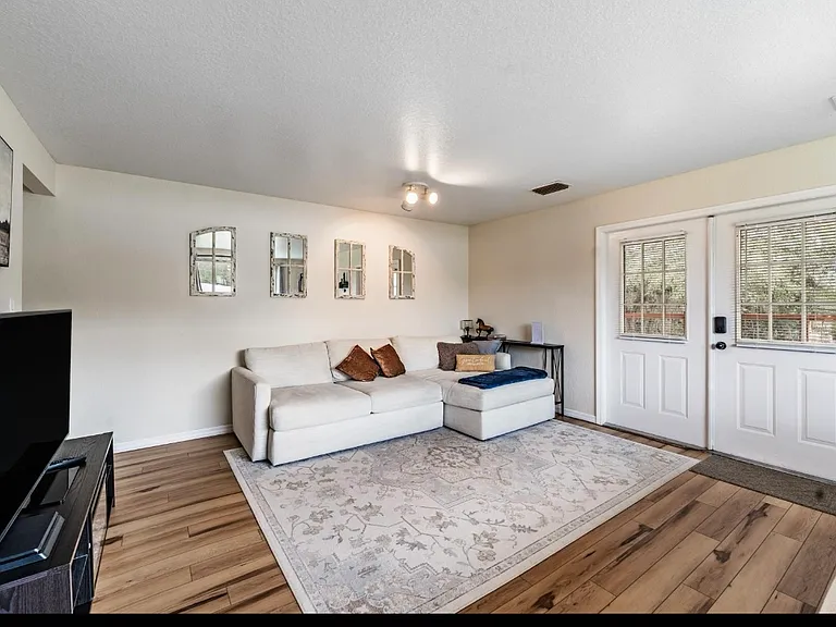 4622 Justin Ln — Photo 10