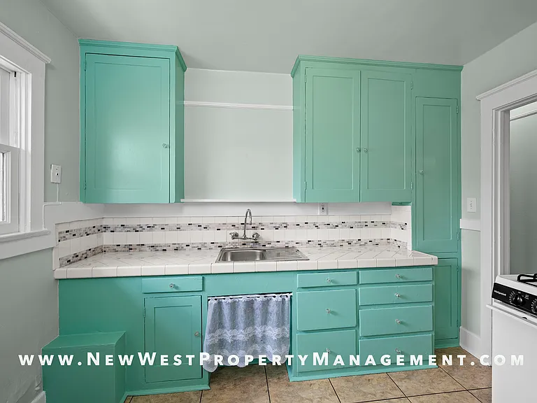 2417 Market St — Photo 21