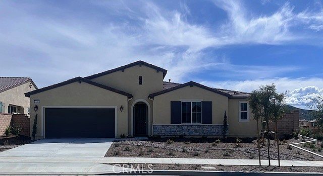 1st image of 24261 Arroyo Dr