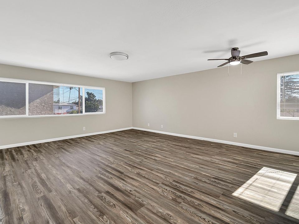 2nd image of 12120 215th St Unit 2