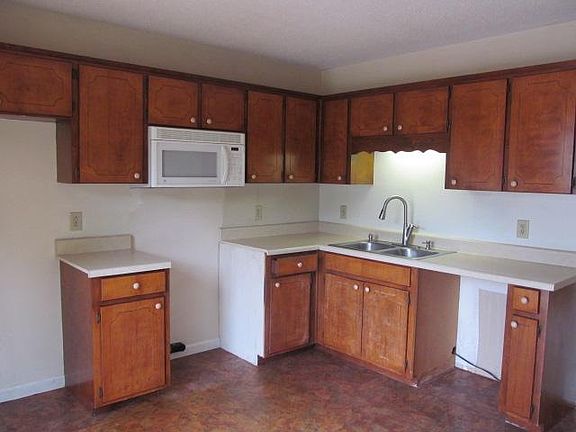 3rd image of 440 Liddell Ave