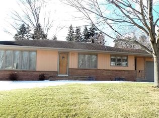 32 Allendale Dr, Saint Cloud, MN 56301