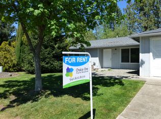 2823 La Mirada Dr, Medford, OR 97504