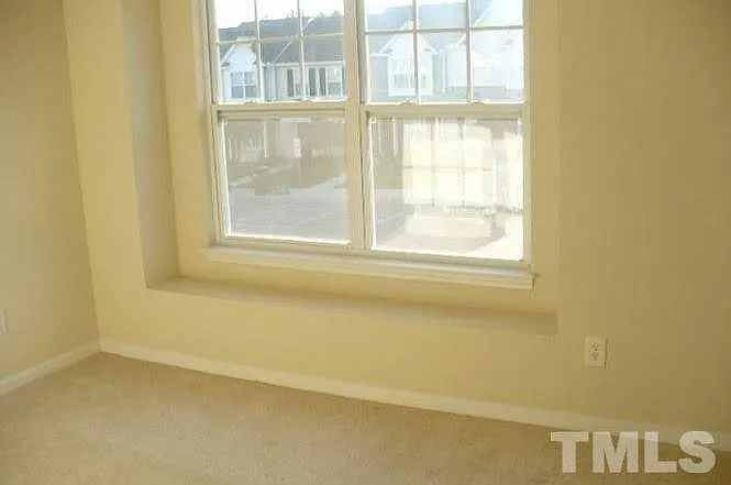 3825 Bison Hill Ln — Photo 3