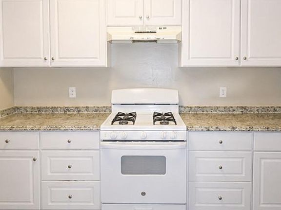 2nd image of 5140 Highpoint Rd APT 19