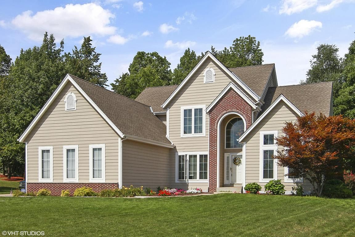 11004 W Daphne St, Milwaukee, WI 53224 | Zillow