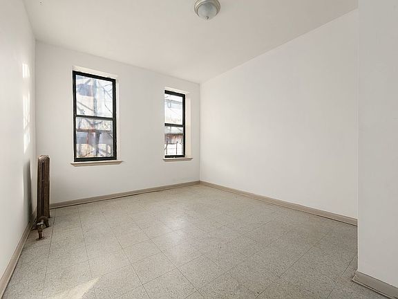 4th image of 151 W 106th St APT 4A