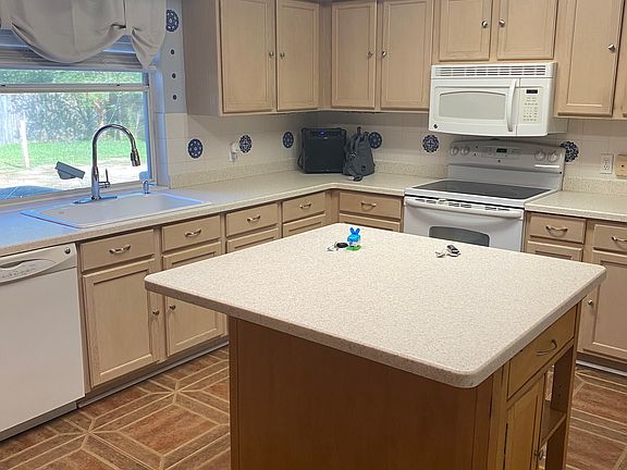 5th image of 2418 Headwaters Dr