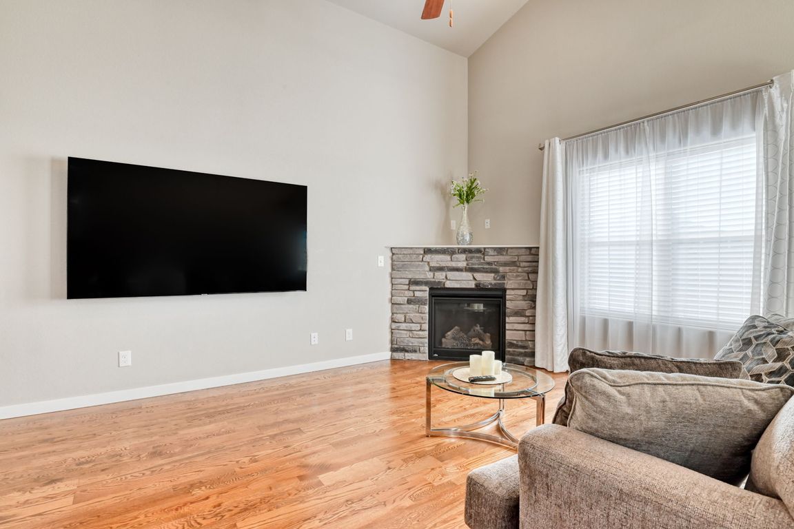 next background image