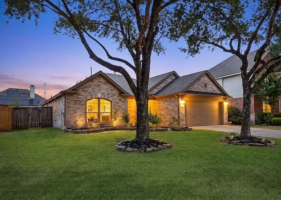 14903 Meridian Park Ln
