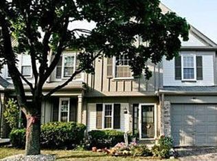 40 Crab Tree Dr, Westmont, IL