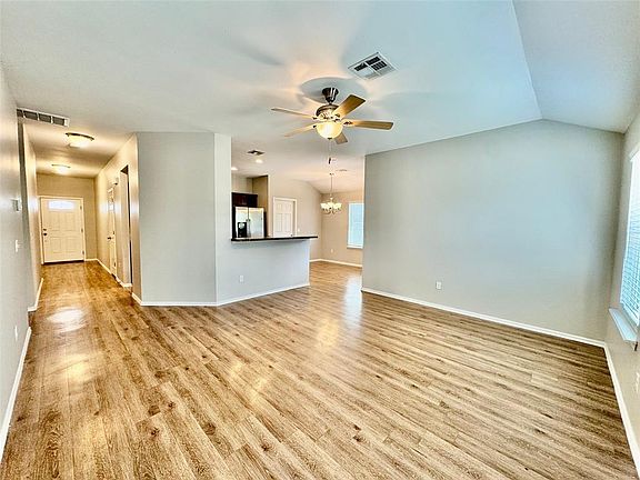 4th image of 10317 Hidden Village Dr