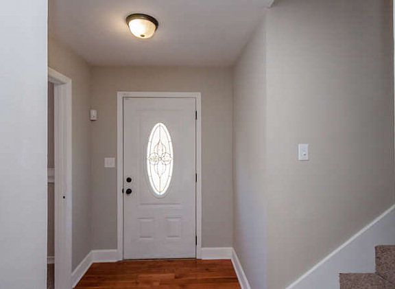 4th image of 3704 Woodcock Dr
