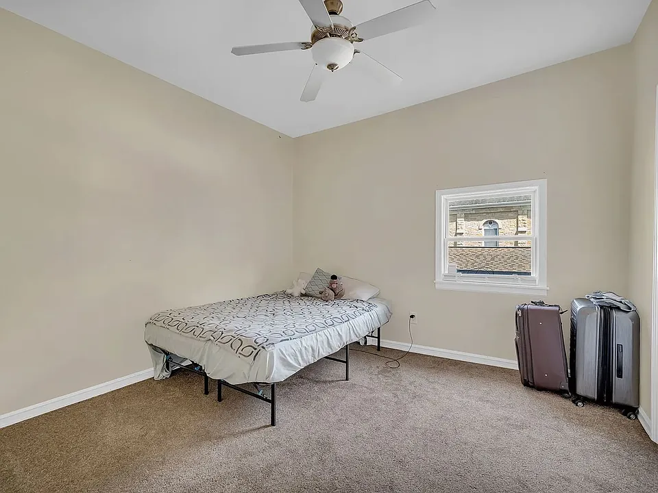 2nd bedroom