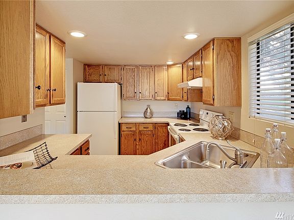 5th image of 15195 Sunwood Blvd APT B11