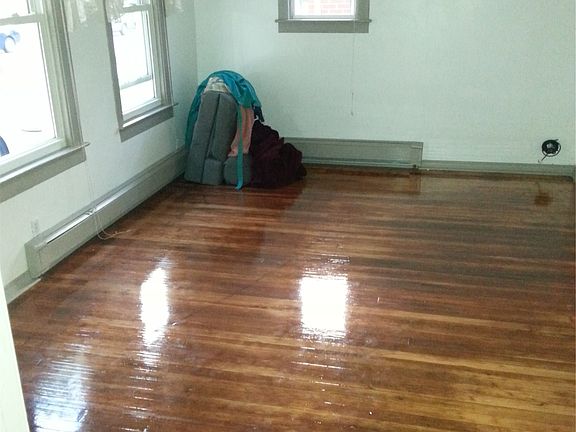 Living Room w/ Hardwood