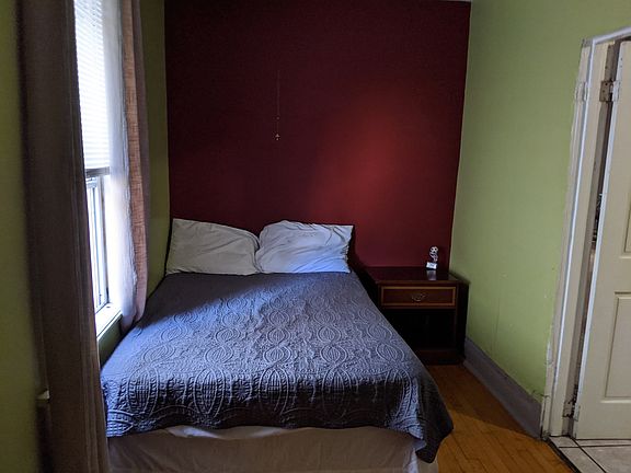 4th image of 3052 N Monticello Ave