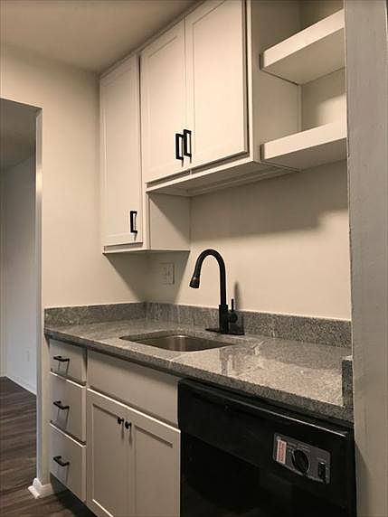 1st image of 2351 Beechmont Ave #9