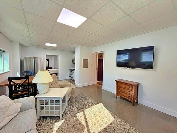 4th image of 202 Roxbury Industrial Ctr #202