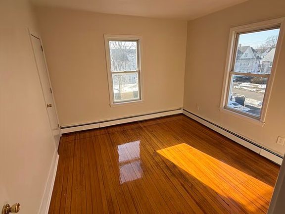 3rd image of 2395-2397 Main St