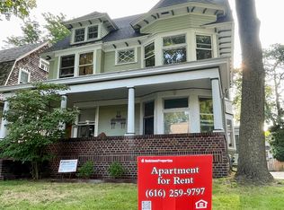 558 Madison Ave SE #1, Grand Rapids, MI 49503