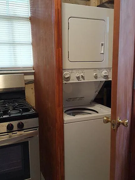 925B Rutledge Ave — Photo 2