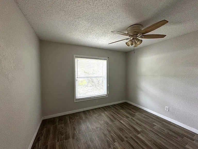 7111 Parkside Villas Dr N — Photo 16