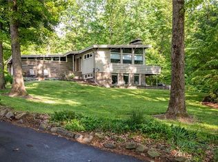 308 Mercer Rd, Greenville, PA 16125