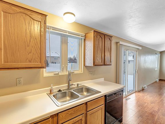 4th image of 1287 N Crown Ct