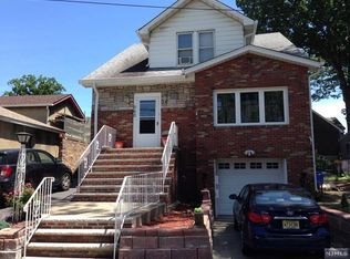 560 Winterburn Grv, Cliffside Park, NJ 07010