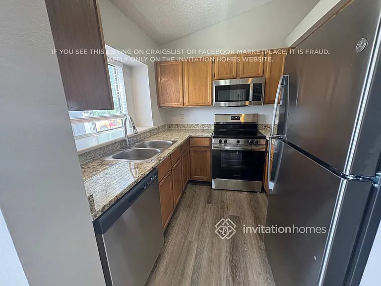 18923 E Carmel Dr — Photo 8