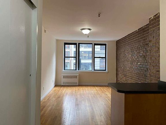 4th image of 146 5th Ave APT 4B