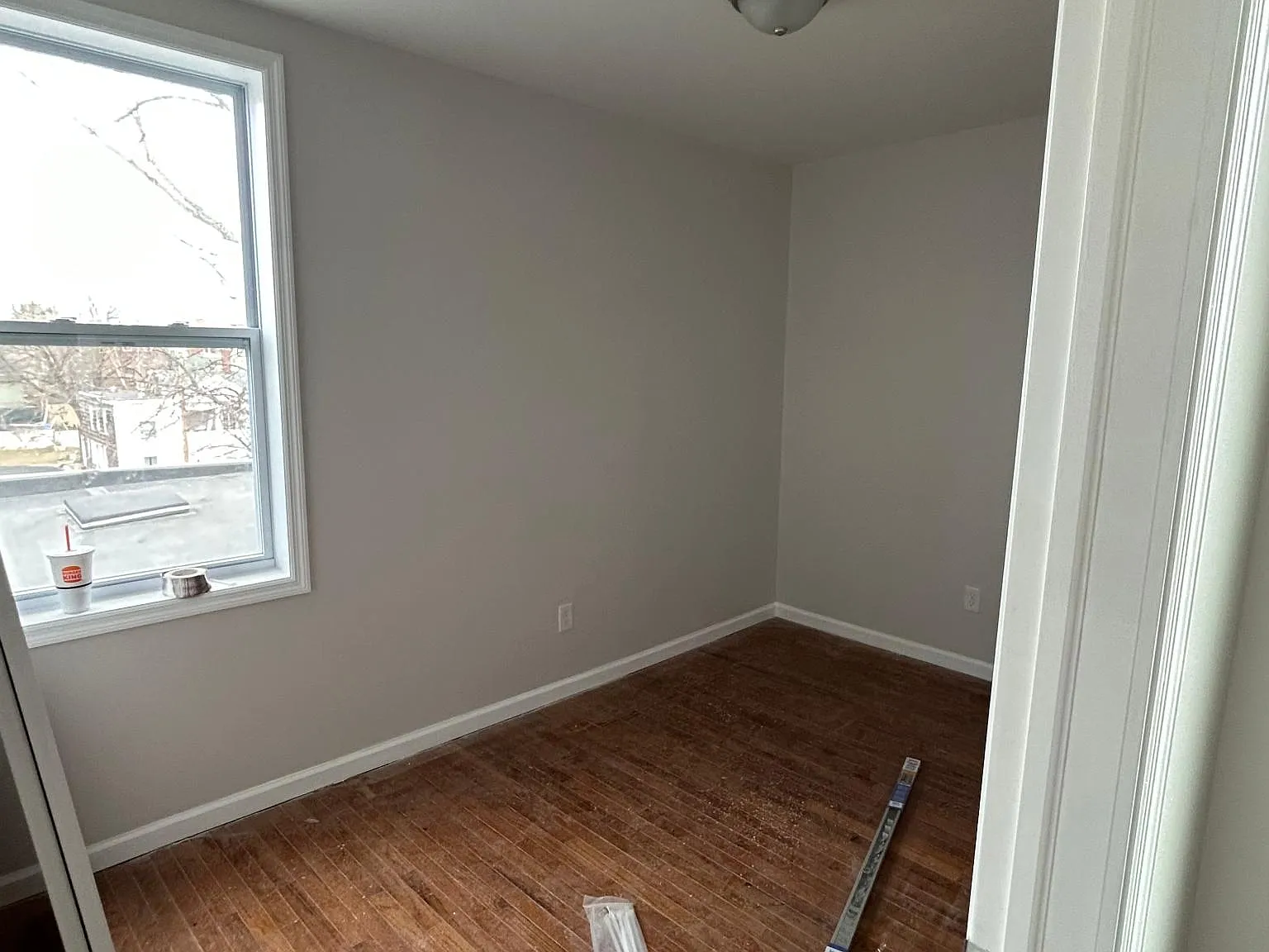3 bed, $1,400 — Photo 4