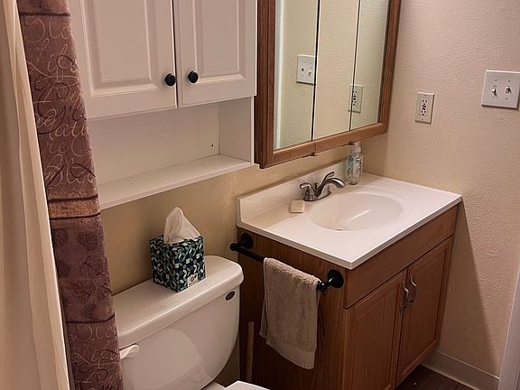 4th image of 2600 Parklake Ct