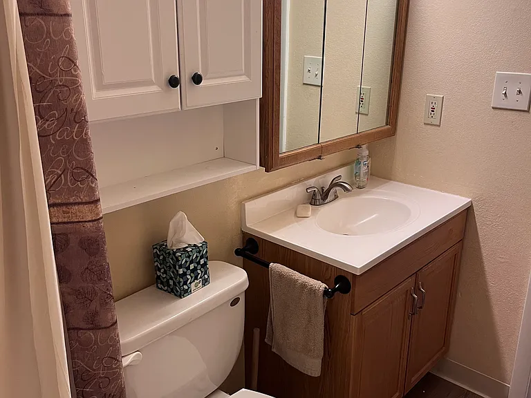 2600 Parklake Ct — Photo 4