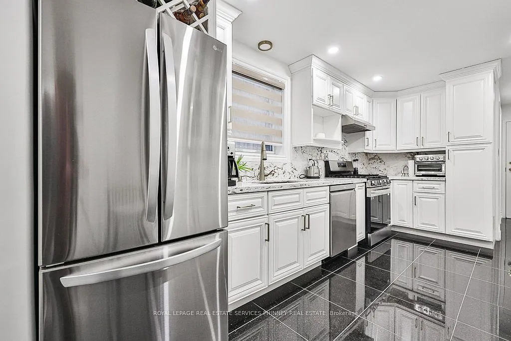 2 bed, $3,400 — Photo 4