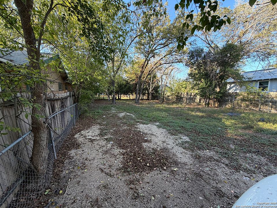 2nd image of 2044 Katy LOT 15