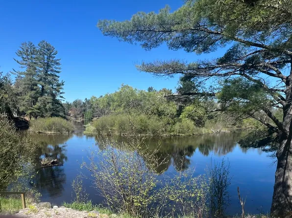 1733 N Manistee River Rd, Grayling, MI 49738