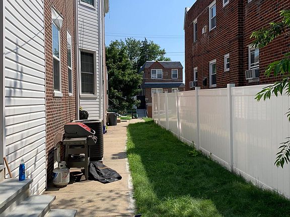 4th image of 4108 Unruh Ave