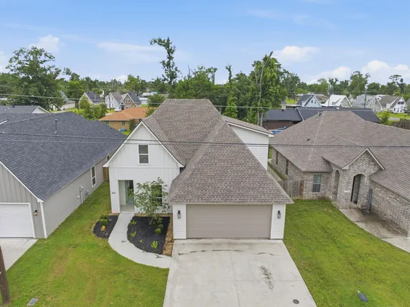 2121 Aubrianna Ln, Sulphur, LA 70663