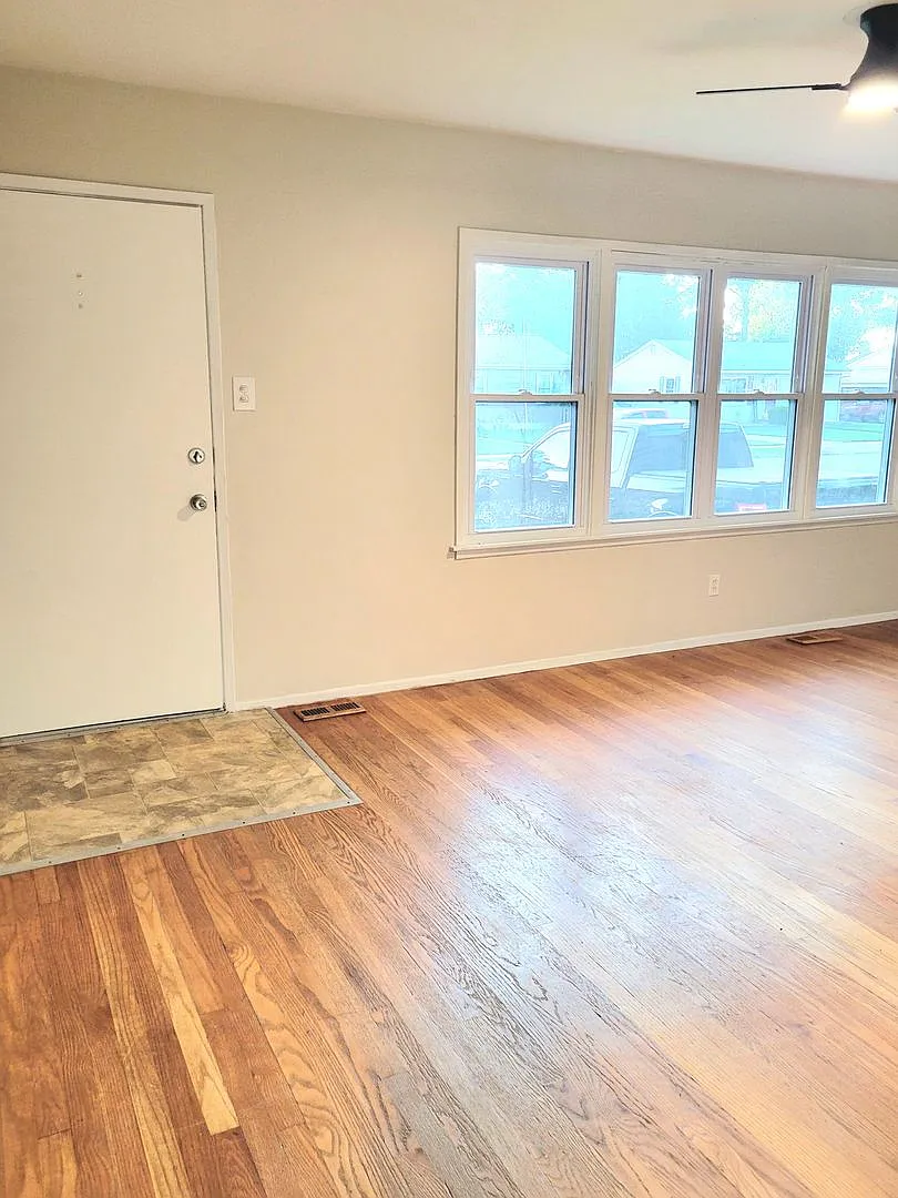 Move in Ready...3120 Aubrey, Granite City — Photo 3