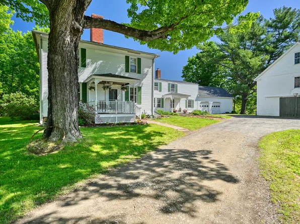 17 Cushnoc Road, Vassalboro, ME 04989